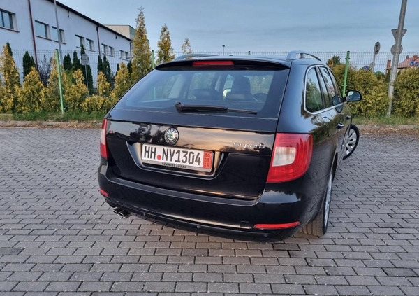 Skoda Superb cena 37900 przebieg: 299251, rok produkcji 2012 z Czarne małe 596